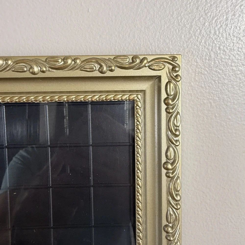 Vintage Plastic Gold Ornate Picture/Tapestry/Photo Frame  12